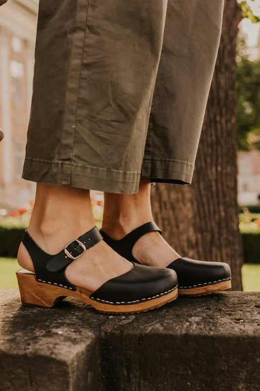 Schwarze Stylische und bequeme Clogs mit Absatz für Damen