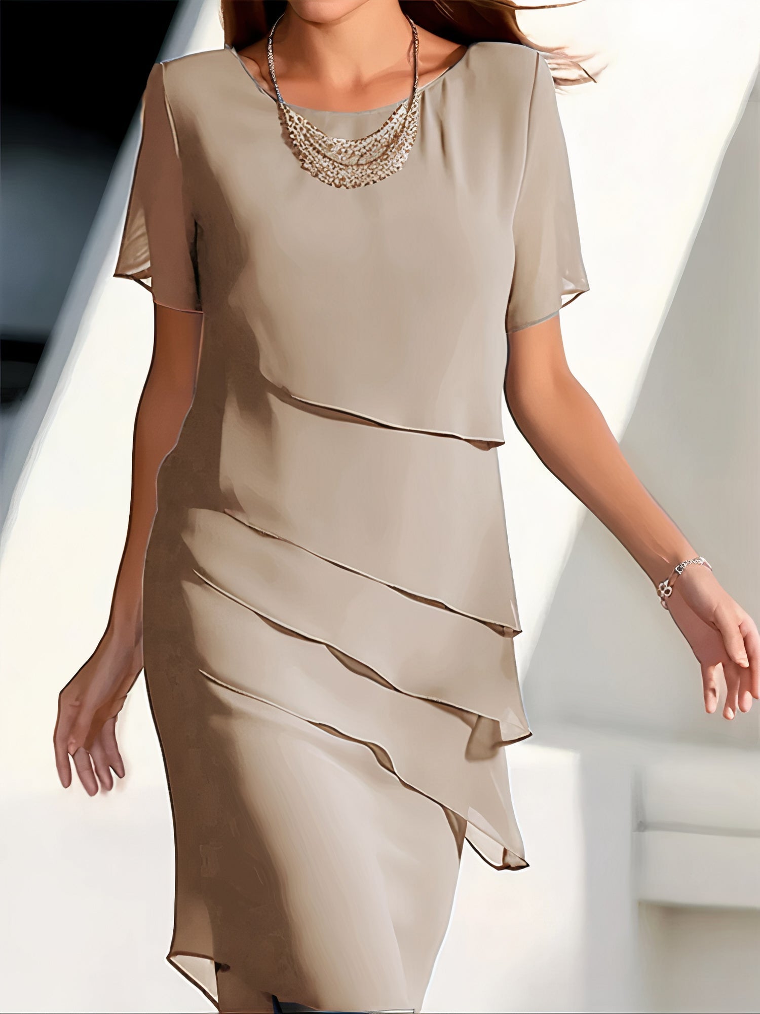 Beige Chiffonkleid für Damen