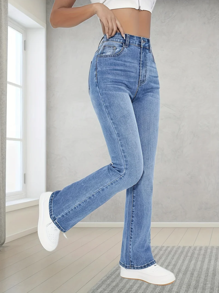 Lovisa – hellblaue bootcut-jeans