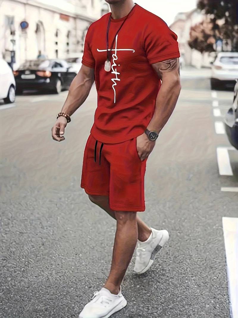 Rot Herren Summer Set, bestehend aus einem Kurzarm-T-Shirt und Shorts mit Faith Print