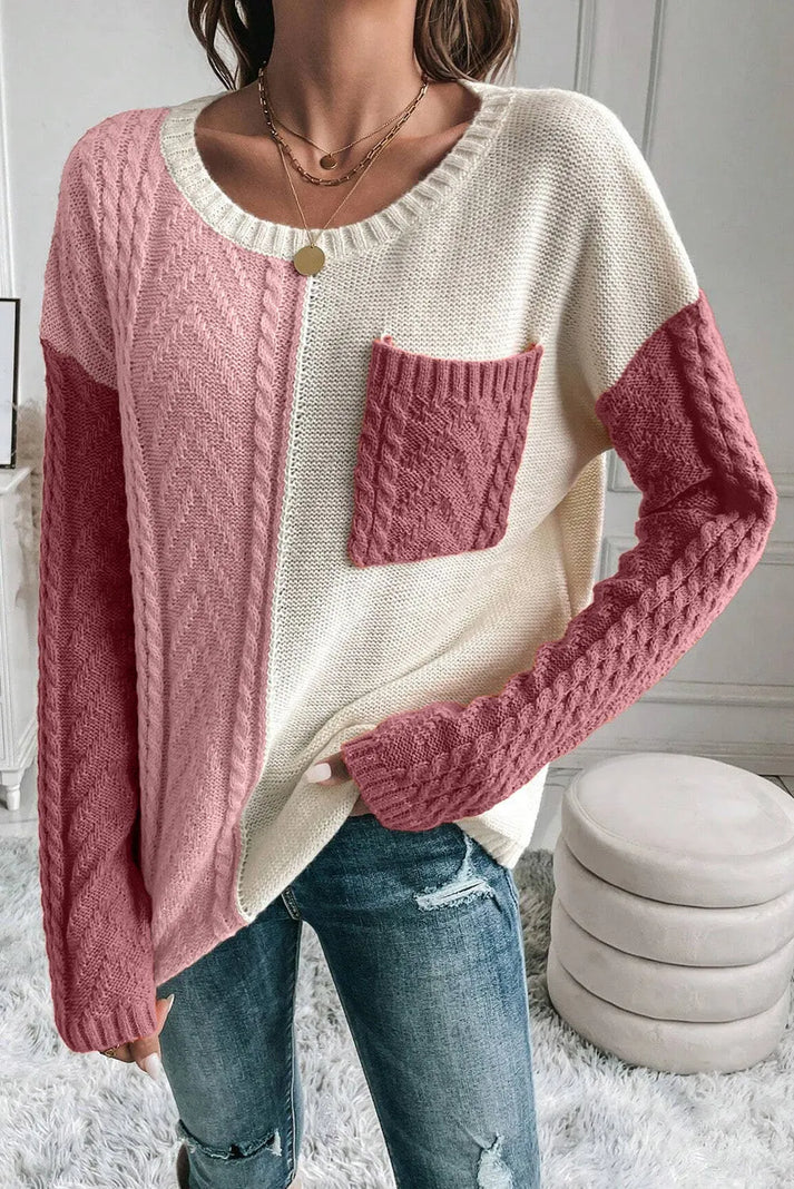 Trendiger pullover mit rundhalsausschnitt und farbblöcken für den winter