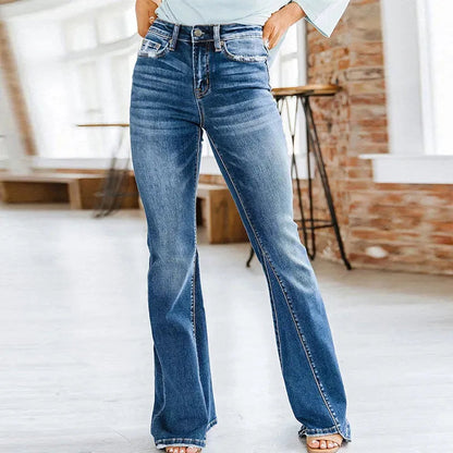 Trendige jeans mit hoher taille für modebewusste frauen im winter